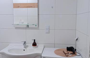 Pokoje nad Radunią - taras i ogrodek - Foto 9