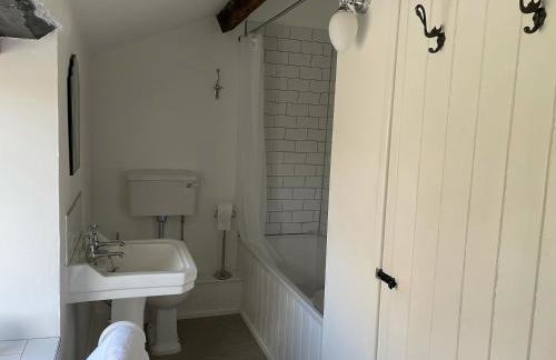 Penny Black Cottage - Photo 14