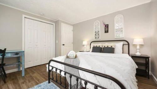 The Bumble Bee Hive 7-Bedroom House w/ Hot Tub - Foto 4