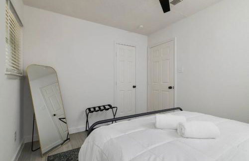 Heart of Euless - Quick Drive to World Cup Events! - Foto 13