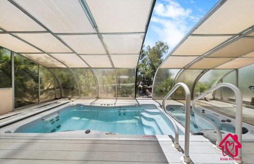 The Rose Garden Estate with Swim Spa - an Irvie Home - Foto 11