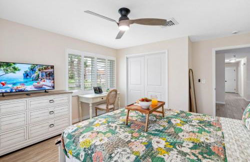 Brand New Saltwater Pool! - Waterfront Canal - Luxury Home - Foto 36