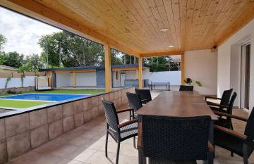 Chalet Oasis, Piscina, Barbacoa, Jardin, Amigos, Familia, Grupos, Casa, Villa - Foto 7