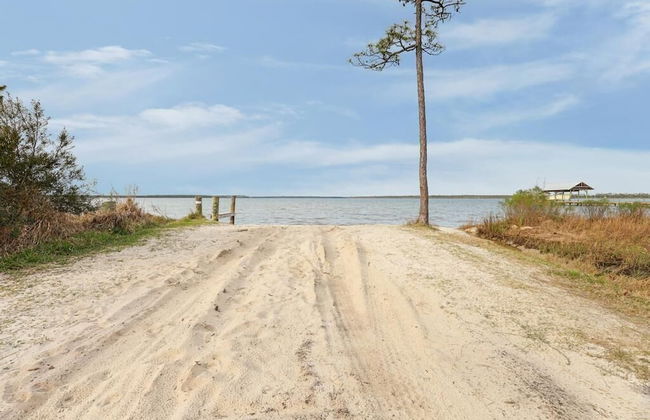 New Home 3br/2.5br w/ Kayak Access Sleeps 9 - Foto 75