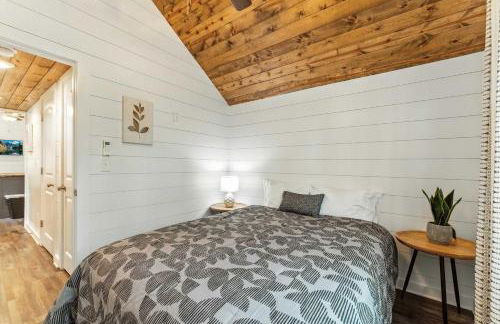 The Hemlock Hideaway tiny home - Foto 20