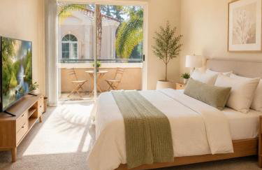 Marina Del Rey Beach Retreat w Hot Tub, Billiards & Grill - Foto 28