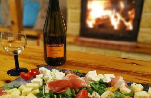 Dom letniskowy przy lesie nad jeziorem - Foto 9