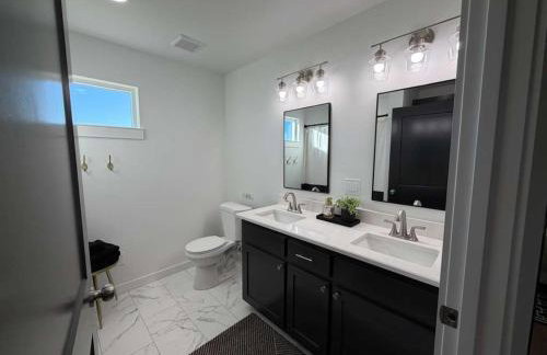 Royal Flush Villa - King Bed near WinStar - Foto 19