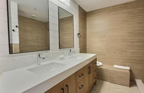 On the Beach, Walk to Village, Watch the Sunsets from Balcony - Foto 52