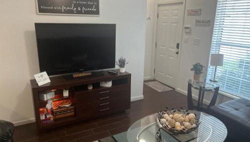 3 Bed 3 Bath Townhome - Foto 4