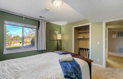 Deep Blue Spacious Escape w Hot Tub & Playground - Foto 39