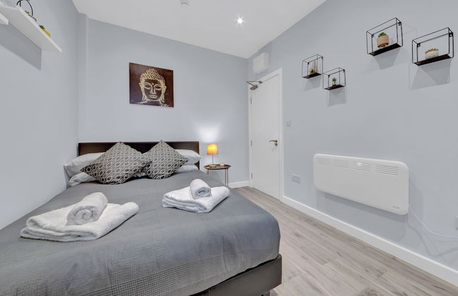 Serviced Ensuite Room In West Drayton London UB7 - Photo 3