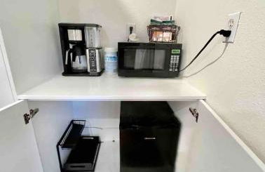 Newly Remodeled Family Friendly Home - Foto 27