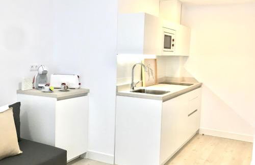 Castro Holidays - Apto C Nuevo Céntrico con Garaje Gratis - Photo 17