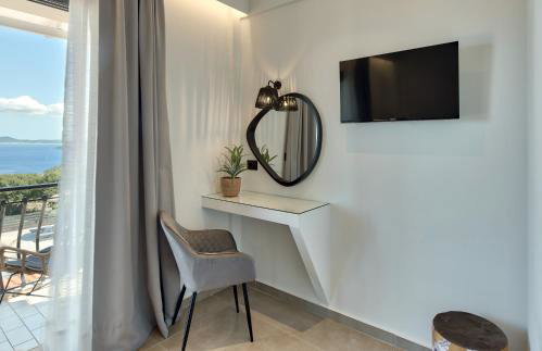 Marea Luxury Suites - Photo 69
