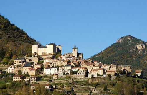 Maison pittoresque à Mostuéjouls avec vue sur la montagne - Photo 13