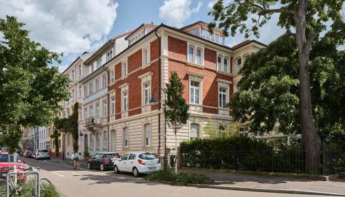 Historical Luxury Homes - Stadtvilla mit Jacuzzi und Garten - Foto 4