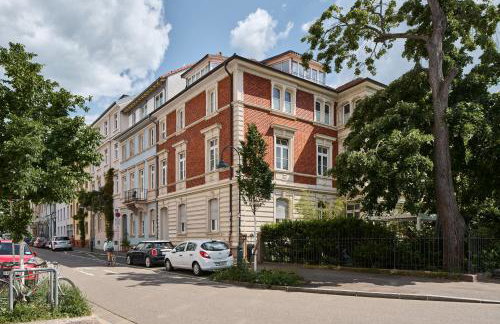 Historical Luxury Homes - Stadtvilla mit Jacuzzi und Garten - Foto 4