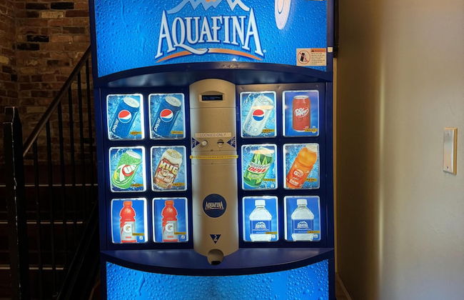 Divya Sutra Plaza and Conference Centre, Vernon, BC - Foto 62