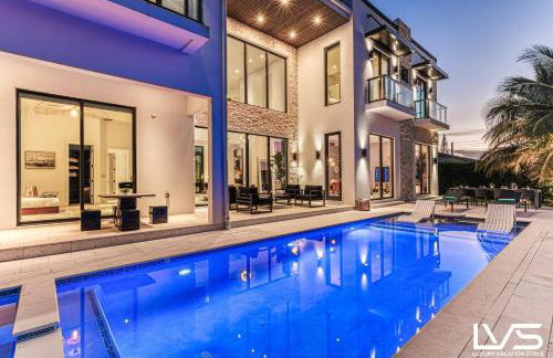 VillaBella Ultra LUXE 100ft Waterfront Villa 5Min2Beach - Foto 6