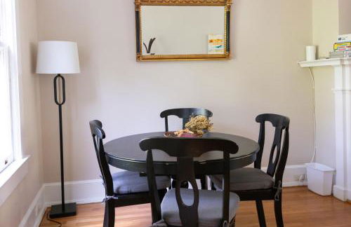 Spacious 2BR in Grand Old Home, Downtown Durham - Photo 15