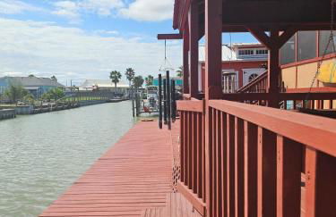 Huge 3k SQ FT Waterfront Home - Photo 24