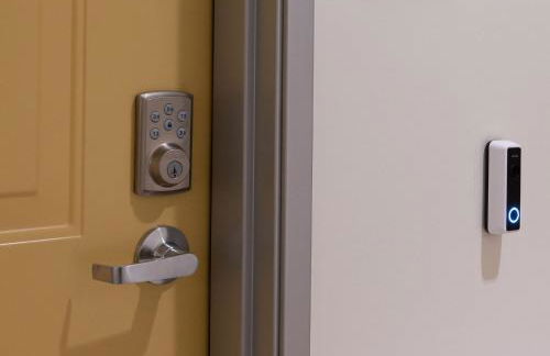 Downtown-Elevator-King Bed-Garage Parking-Laundry - Foto 55