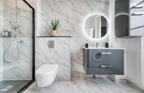 Superbe 2 pièces avec Jacuzzi privatif face Gare Proche Cathédrale - Foto 12