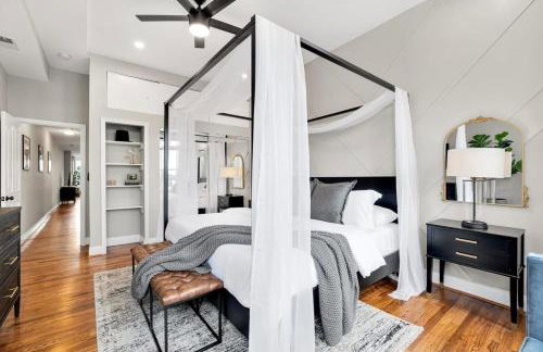 Luxury 4-BR with Free Parking in Heart of DC - Steps to Metro - Photo 34
