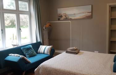 The New Forest Manor Apartment - Photo 17