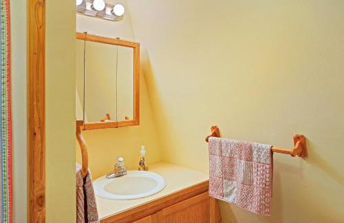 Secluded Greenwater Cabin w Loft Near Rainier - Foto 8