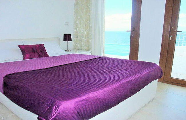 Coordinates are : 35.3480640, 33.5800703, Seacliff Villa, North Cyprus - Foto 3