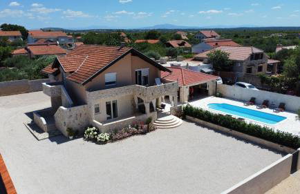 Holiday home Bevanda - Photo 35