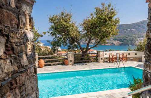 Skopelos luxurious villa "Aloupi" - Foto 1