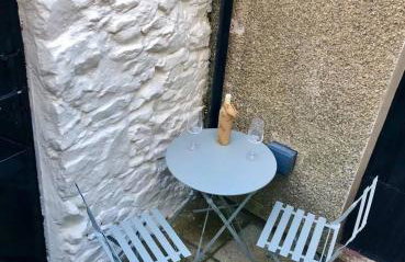 Glanrhyd Townhouse in Central Dolgellau with Parking and Bike Storage - Photo 37