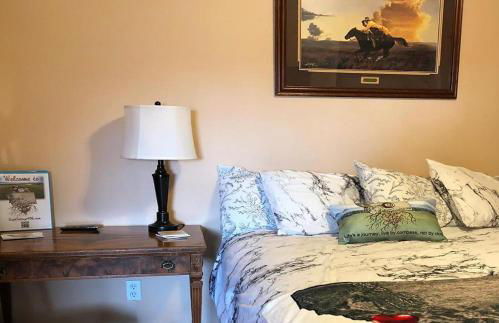 Peaceful Vacation Getaway, Private Yard, Hot Tub, 360 Views, Cozy Cottage in the heart of the Bitterroot Valley, Sage Cottage 406 - Foto 11