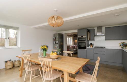 High Cogges Farm Holiday Cottages - Photo 15