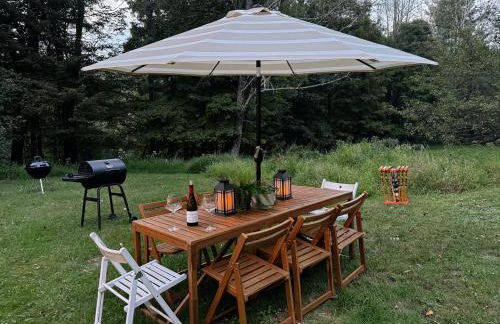 The Swiss Hill Farmhouse - 5 Bedrooms w Hot Tub - Foto 45