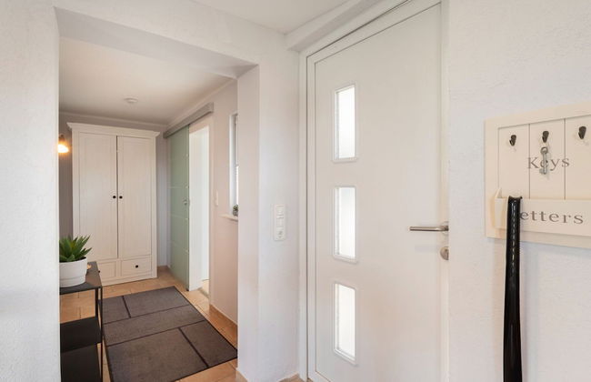 Holiday Home on the Mountain With Views - Photo 2