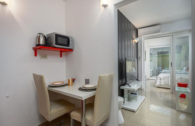 Apartment in Porec Near Rock Beach - Foto 2