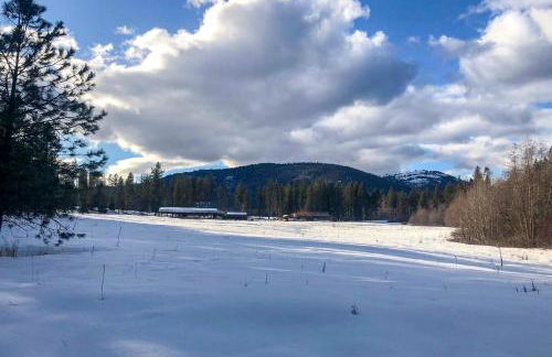 Rural Kettle Falls Bunkhouse with Airstrip and Trails! - Foto 29