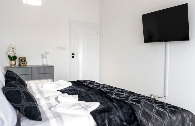 Apartment by Dziwna River With Pool Access - Photo 4