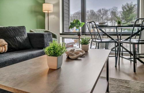 Little Italy & CWRU w King BedGymParkingWD - Foto 9