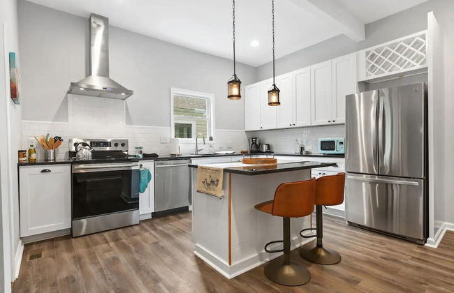 Recently Renovated Chic Durham Farmhouse - Foto 2