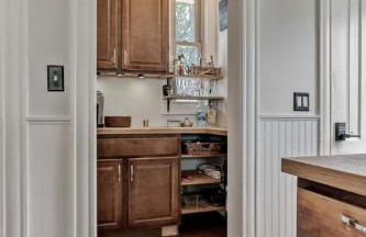 City Oasis Awaits Cozy DT Home With Hot Tub Vikings - Foto 12