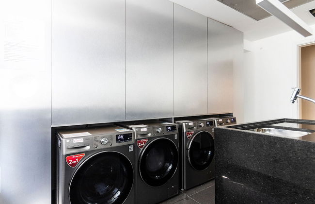 Apartamento moderno com piscina e AC - Foto 29