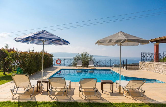 Villa Eleni Agios Stephanos - Foto 3