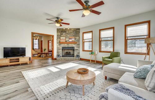 Elegant Pataskala Home with Hot Tub and Fire Pit! - Foto 3