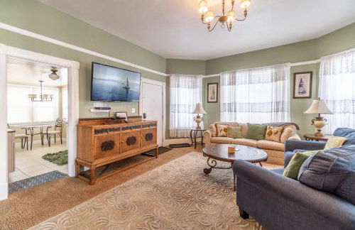 Rustic 2-Bedroom walking distance to Downtown - Foto 1