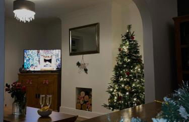 Coastal Cottage, Private Hot Tub & Sauna Sleeps 2-8 with Views - Foto 19